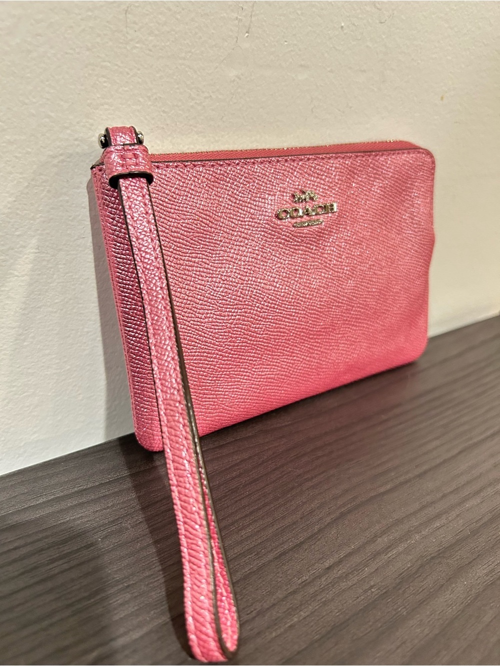 Coach crossgrain corner zip wristlet metallic tulip pink - Picture 2 of 8